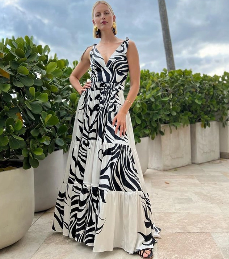 Plus Size V Neck Printed One Piece Swimsuit and Skirt Flaxmaker