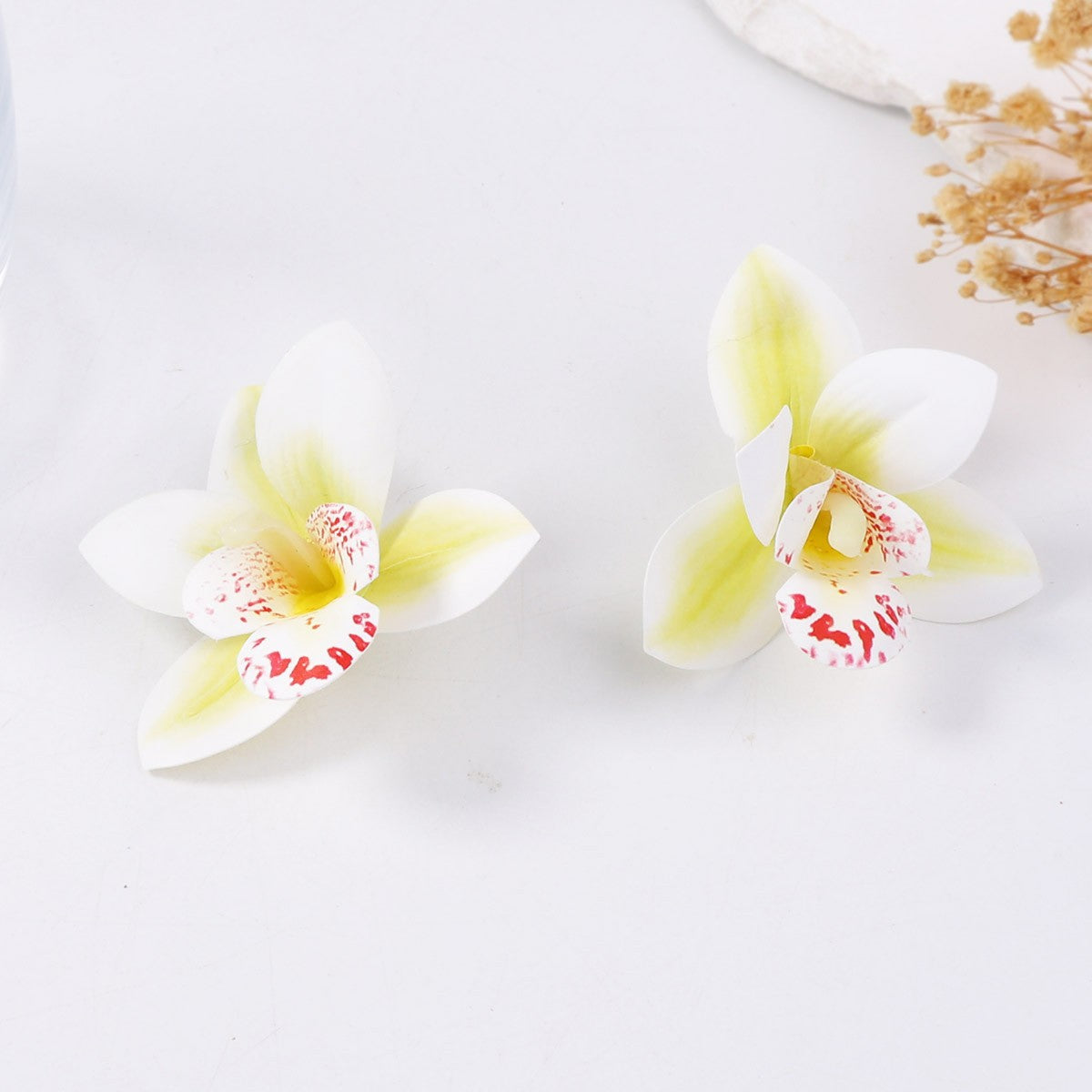 Lily Stud Earrings