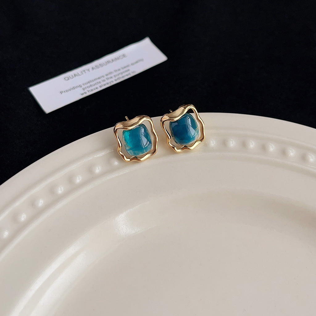 Retro-Chic Stud Earrings