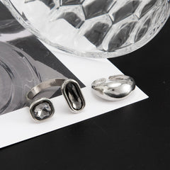 Black with Inlaid Diamonds Toe Ring