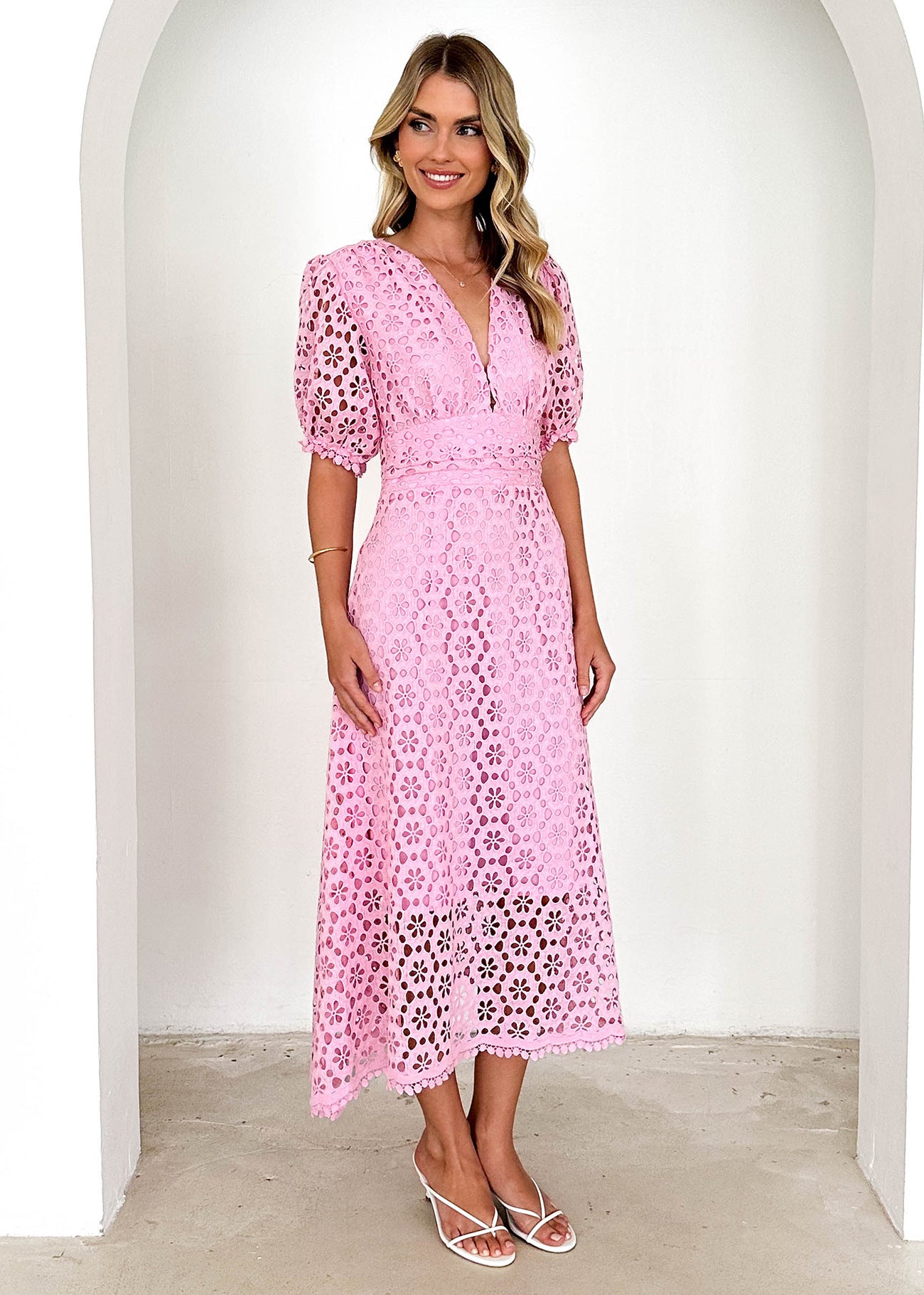 V Neck Puff Sleeve Lace Dress
